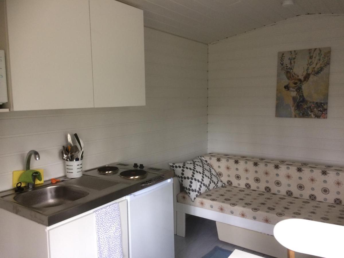 Tamminiemen Lomamoekit Villa Kustavi Bagian luar foto